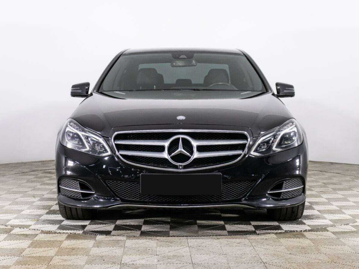 Б/У Мерседес-Бенц Е-Класс 2014 года. Фото: #1