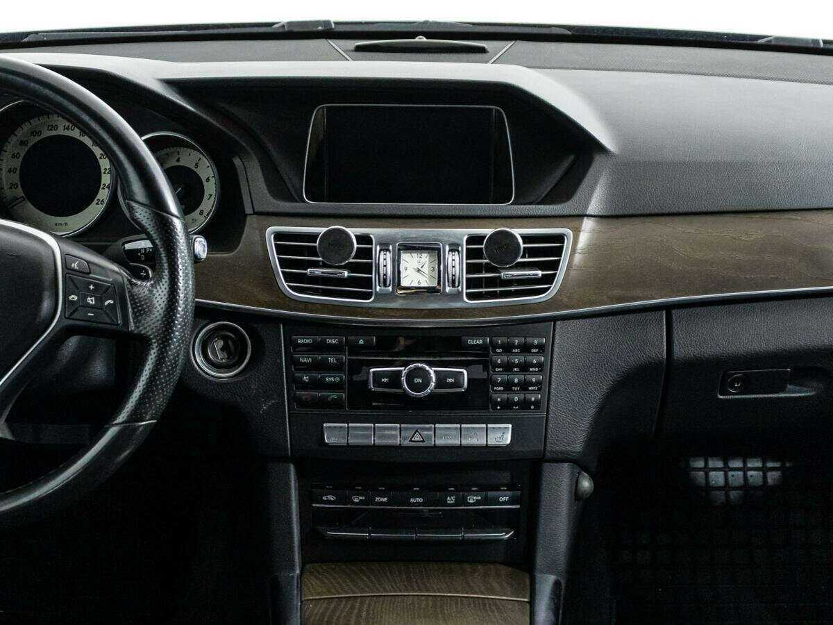 Б/У Мерседес-Бенц Е-Класс 2014 года. Фото: #13