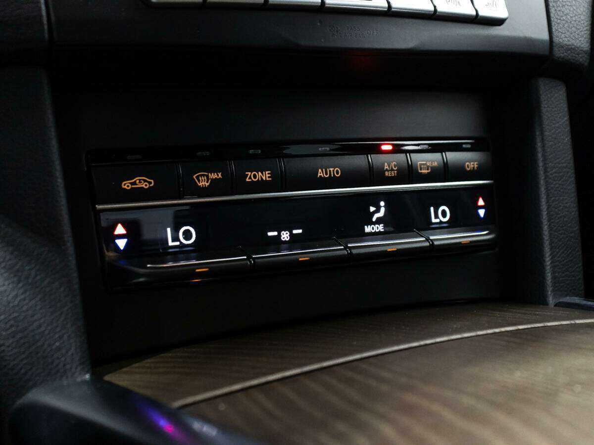 Б/У Мерседес-Бенц Е-Класс 2014 года. Фото: #15