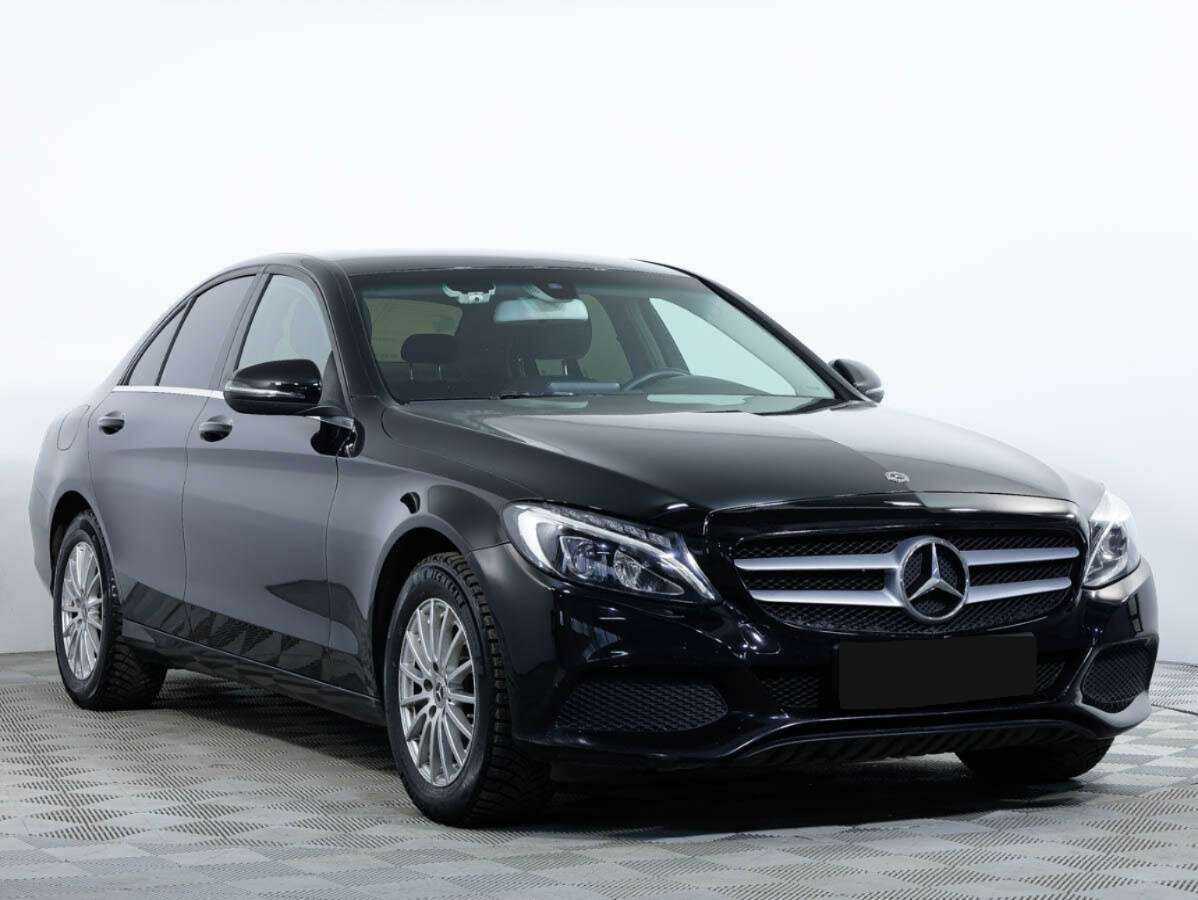 Б/У Мерседес-Бенц Ц-Класс 2018 года. Фото: #1