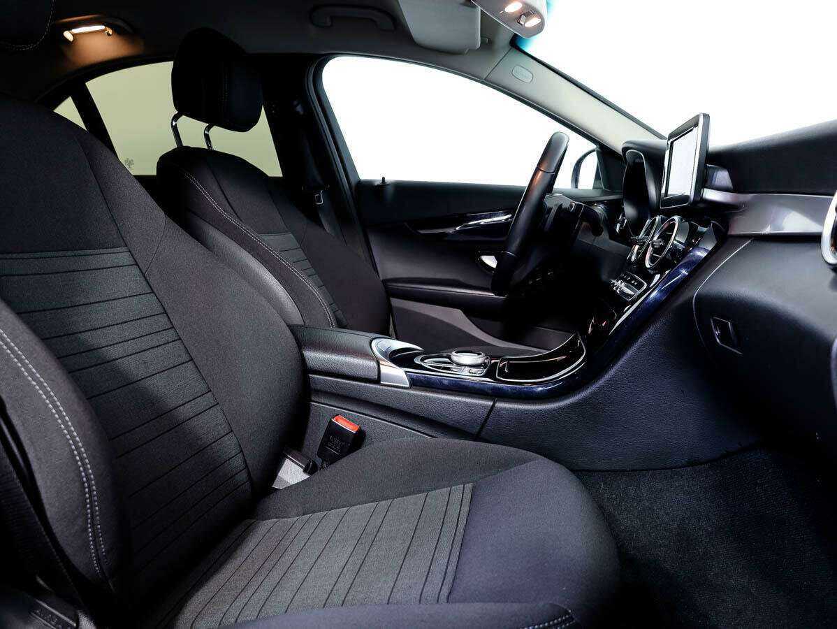 Б/У Мерседес-Бенц Ц-Класс 2018 года. Фото: #12