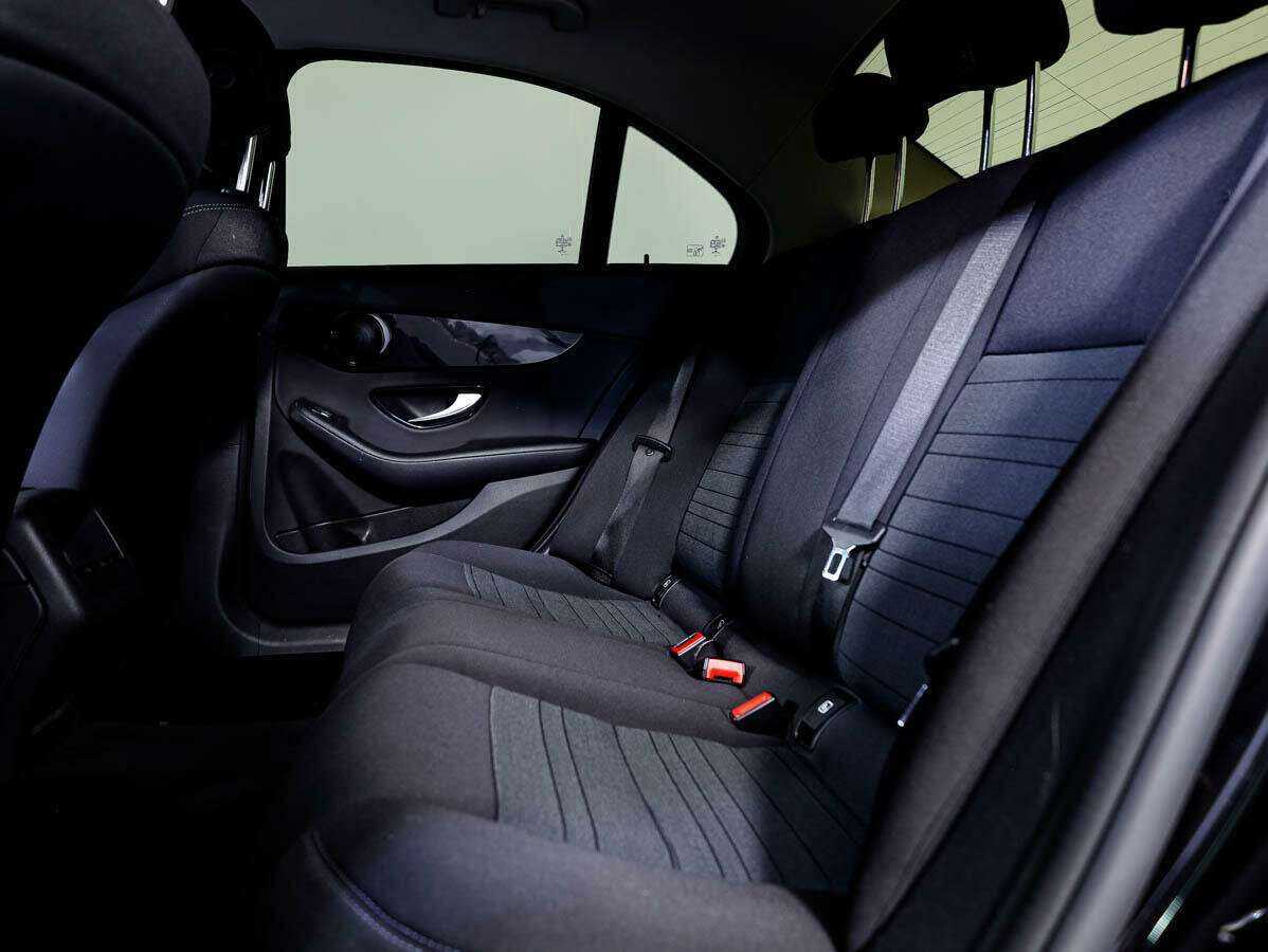 Б/У Мерседес-Бенц Ц-Класс 2018 года. Фото: #13