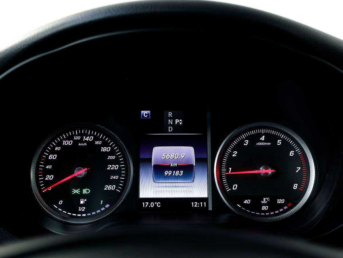 Б/У Мерседес-Бенц Ц-Класс 2018 года. Фото: #25