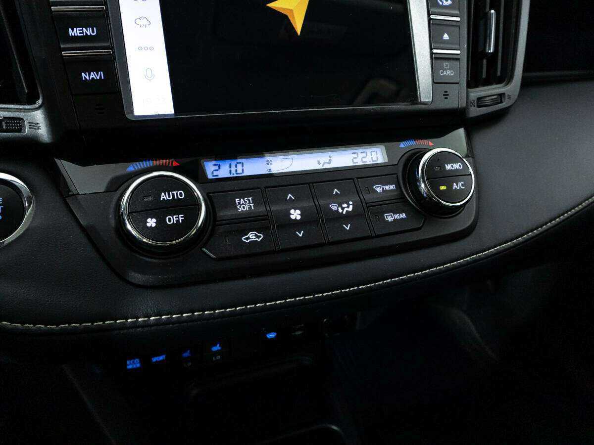 Б/У Тойота Рав4 2018 года. Фото: #19