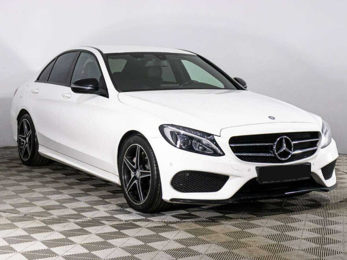 Б/У Мерседес-Бенц Ц-Класс 2017 года. Фото: #2