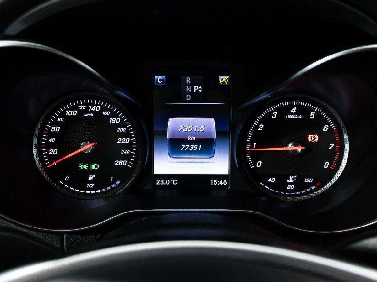 Б/У Мерседес-Бенц Ц-Класс 2017 года. Фото: #11