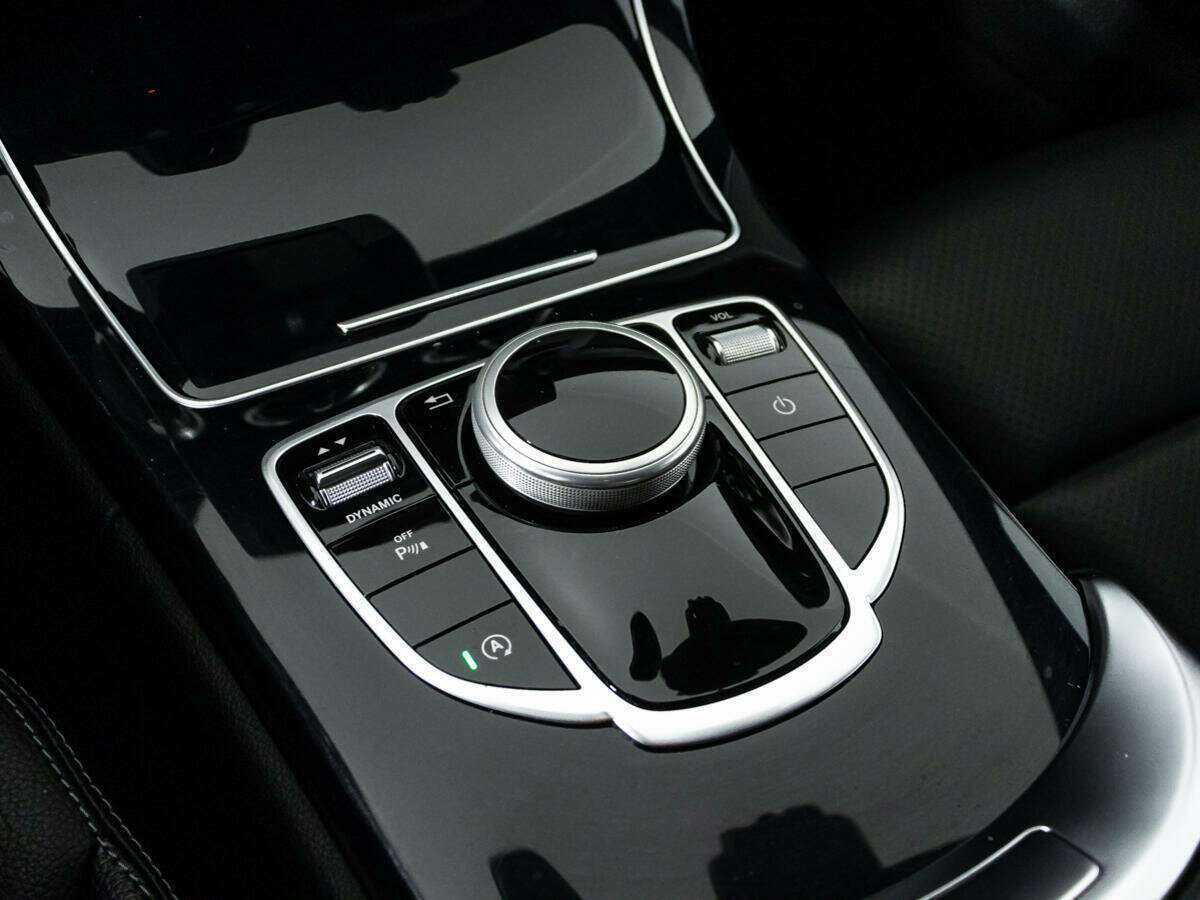 Б/У Мерседес-Бенц Ц-Класс 2017 года. Фото: #16