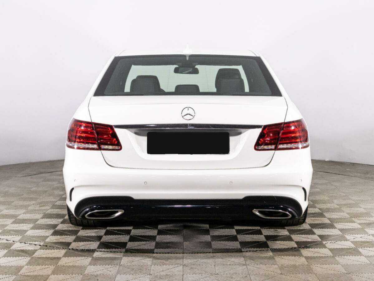 Б/У Мерседес-Бенц Е-Класс 2015 года. Фото: #5