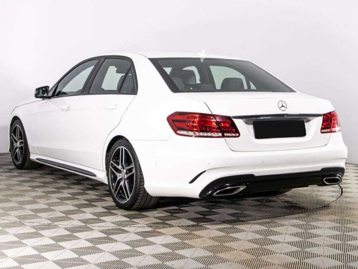 Б/У Мерседес-Бенц Е-Класс 2015 года. Фото: #6