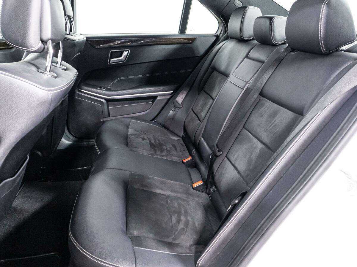 Б/У Мерседес-Бенц Е-Класс 2015 года. Фото: #9