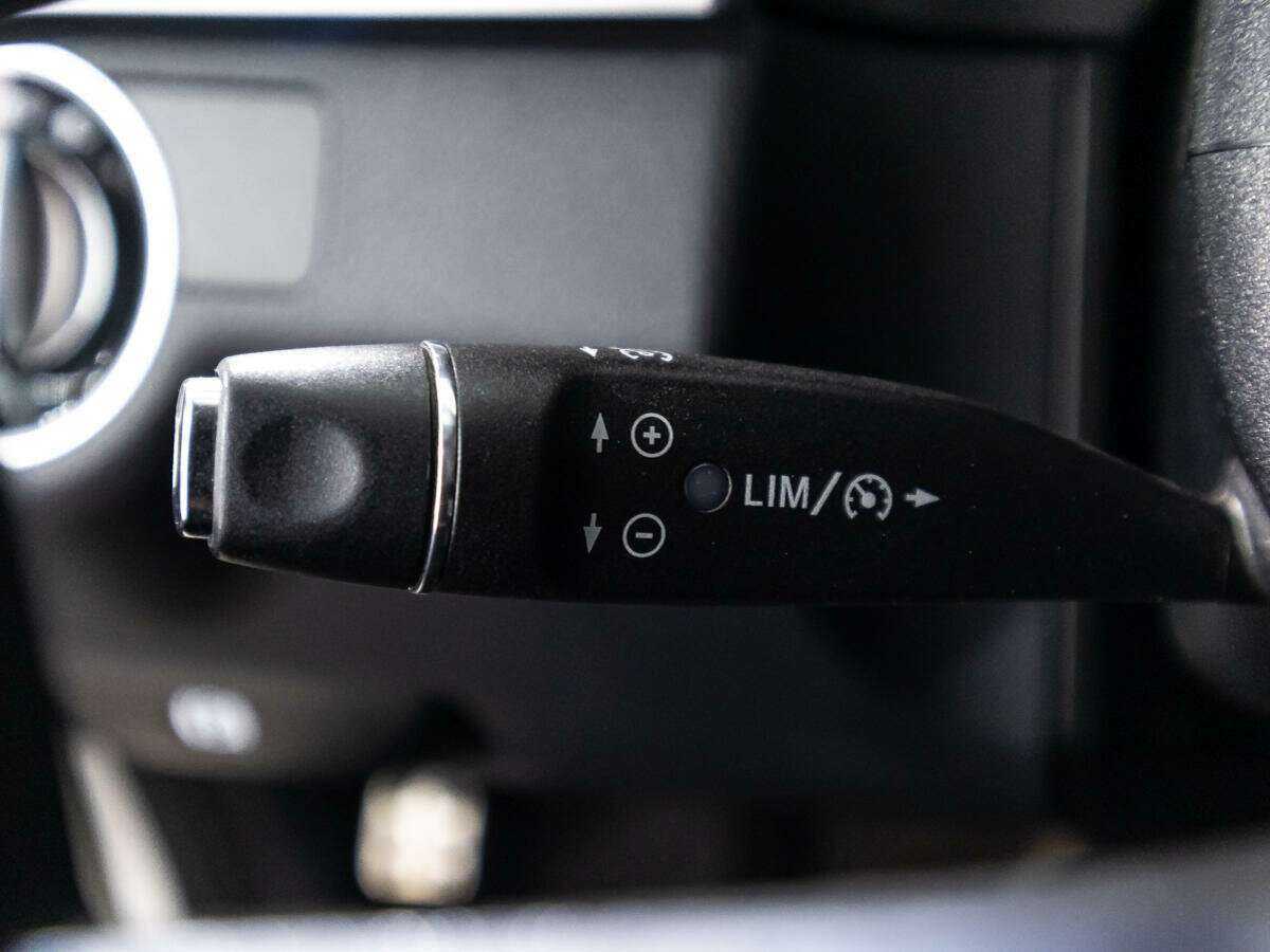 Б/У Мерседес-Бенц Е-Класс 2015 года. Фото: #16