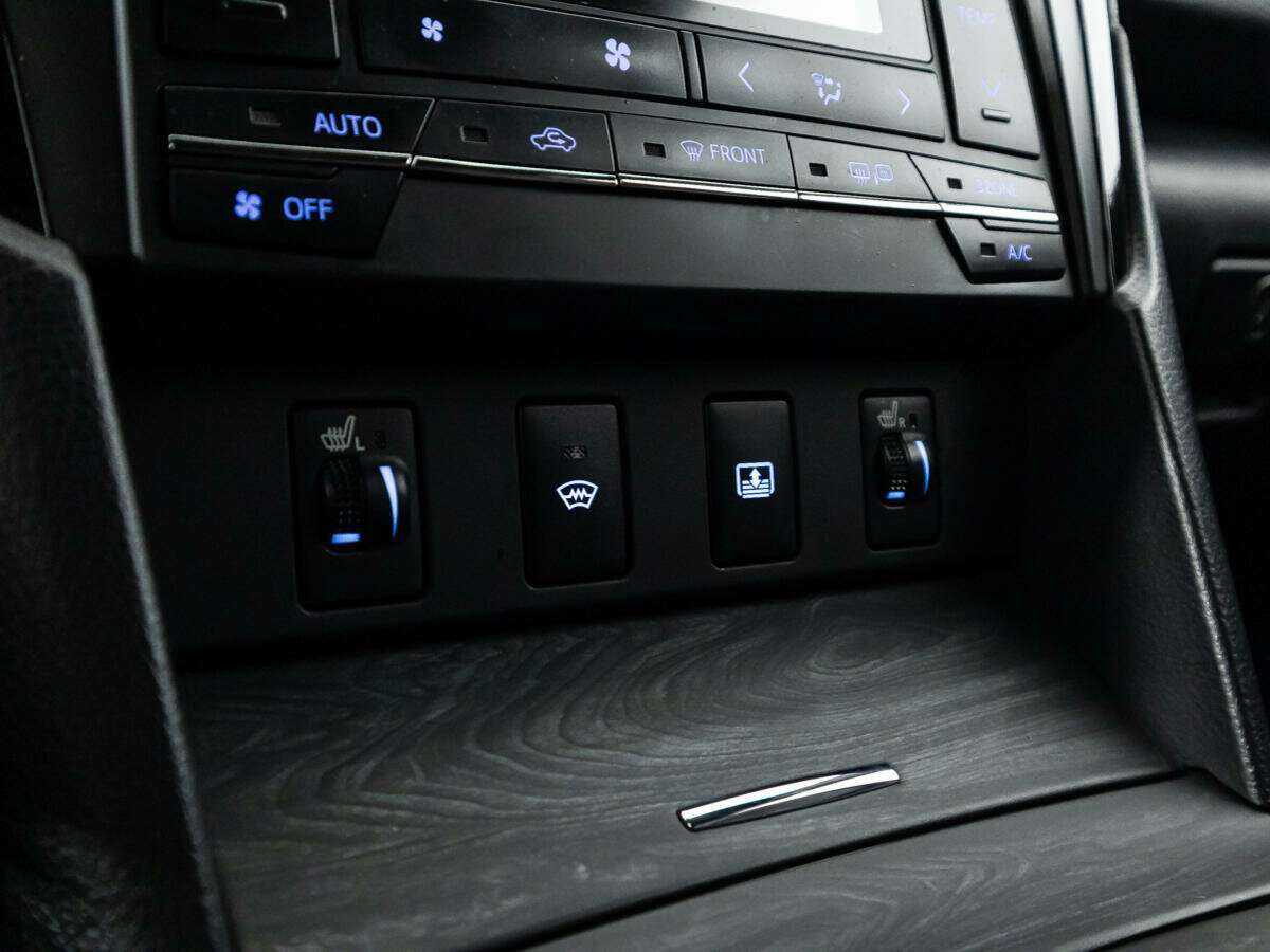 Toyota Camry 2017 года с пробегом. Фото: #20