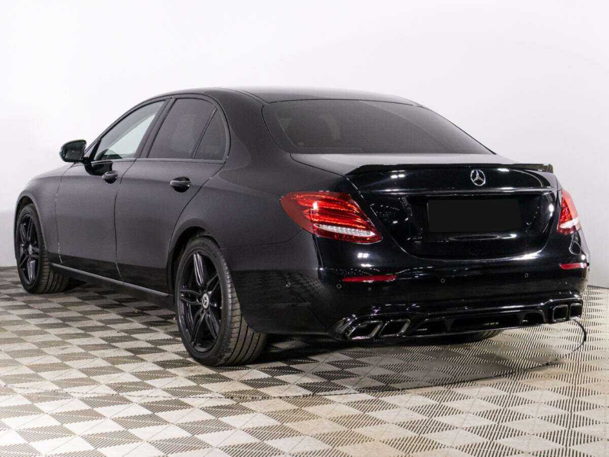Б/У Мерседес-Бенц Е-Класс 2017 года. Фото: #6
