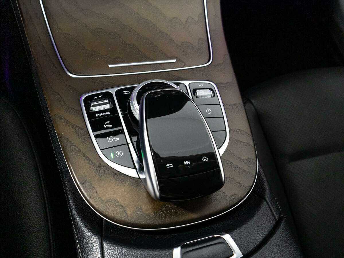 Б/У Мерседес-Бенц Е-Класс 2017 года. Фото: #16