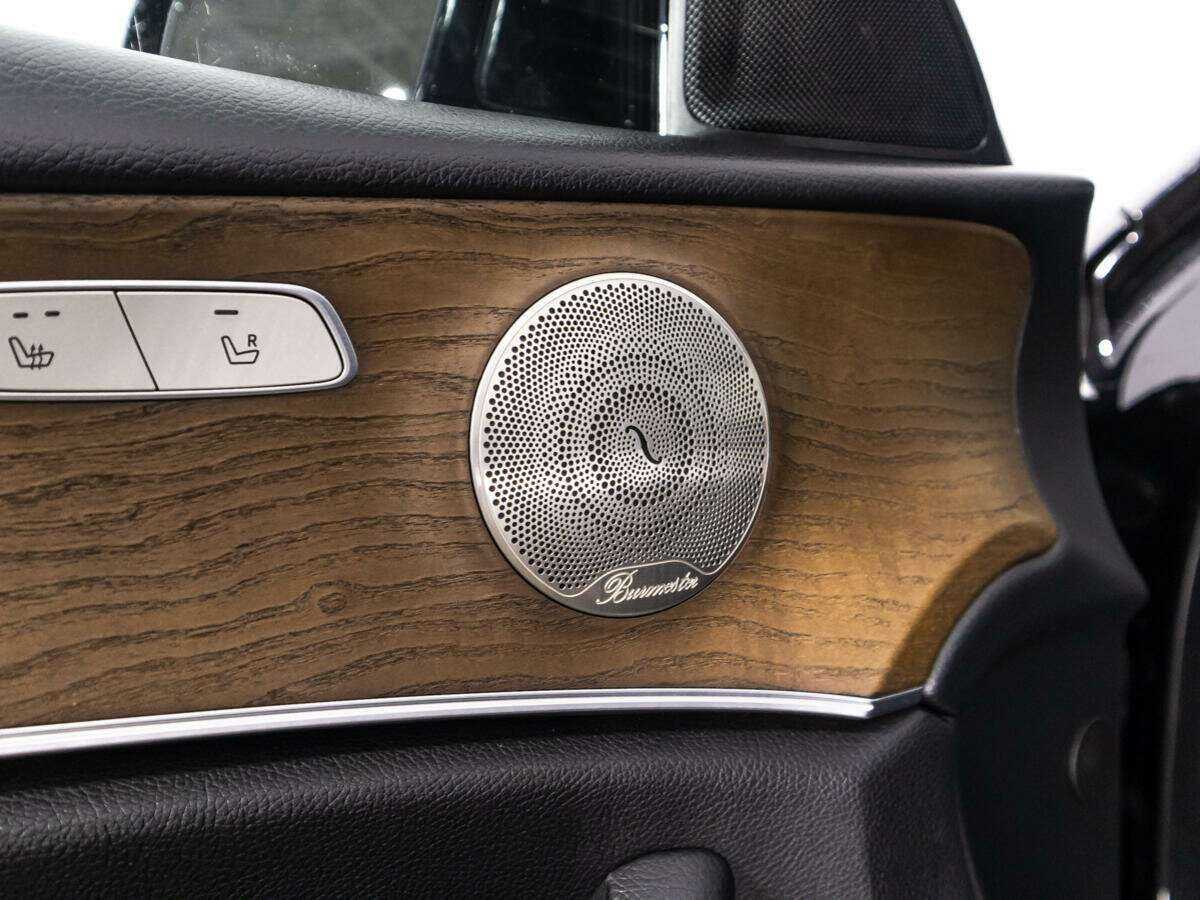 Б/У Мерседес-Бенц Е-Класс 2017 года. Фото: #18