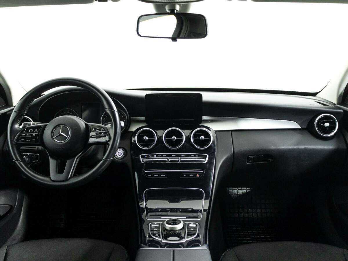 Б/У Мерседес-Бенц Ц-Класс 2019 года. Фото: #12