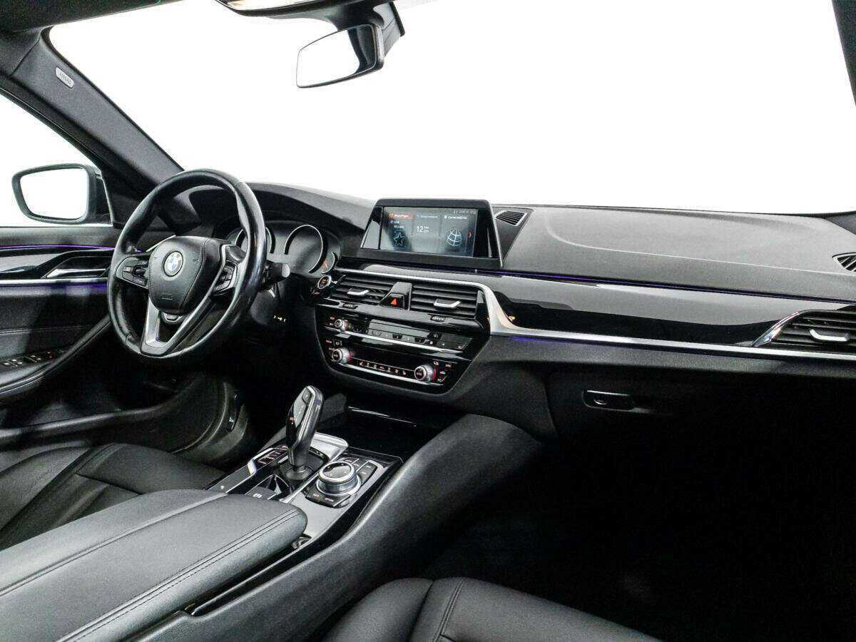 Б/У БМВ 5 серии 2017 года. Фото: #8