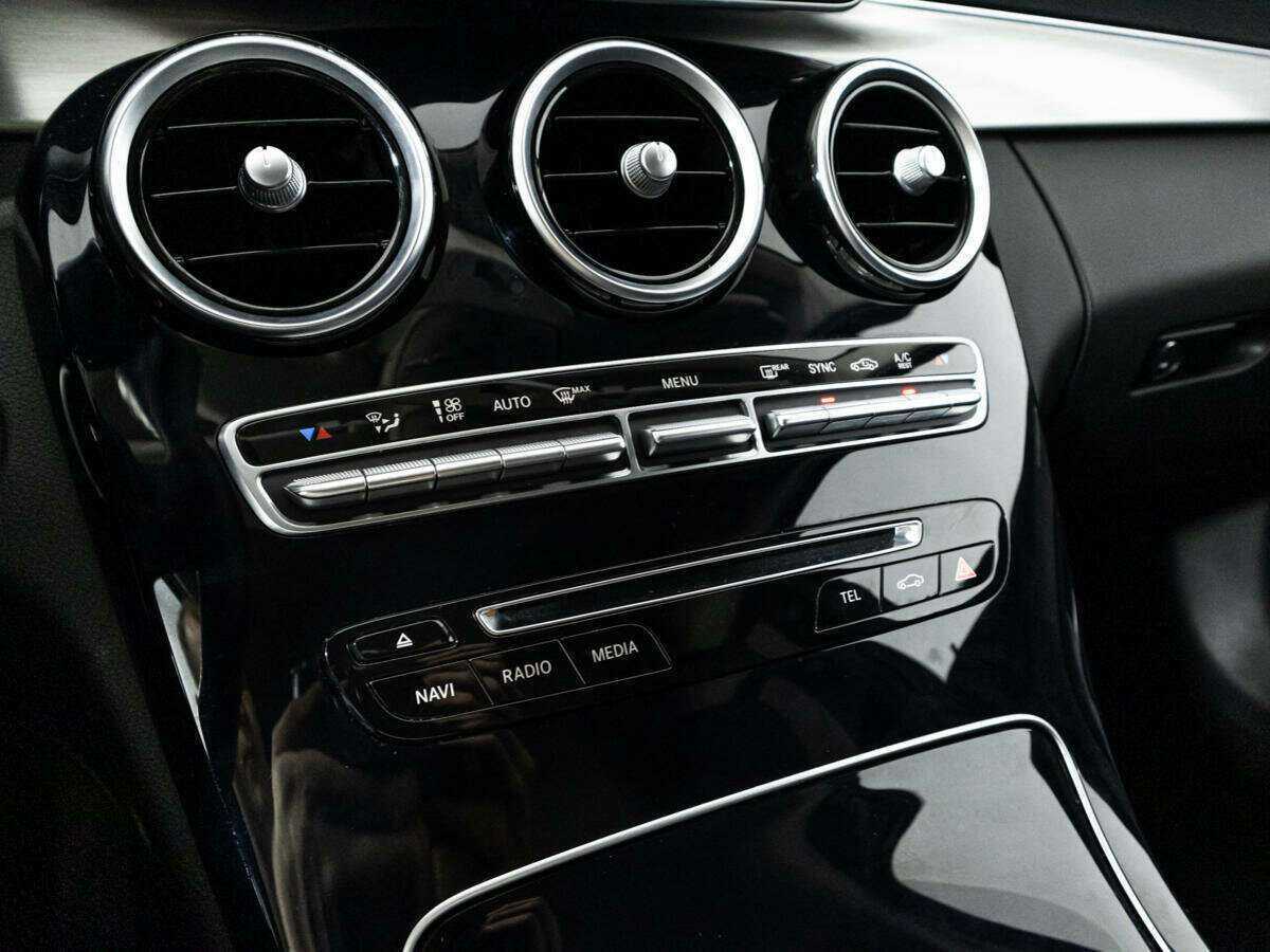 Б/У Мерседес-Бенц Ц-Класс 2015 года. Фото: #14