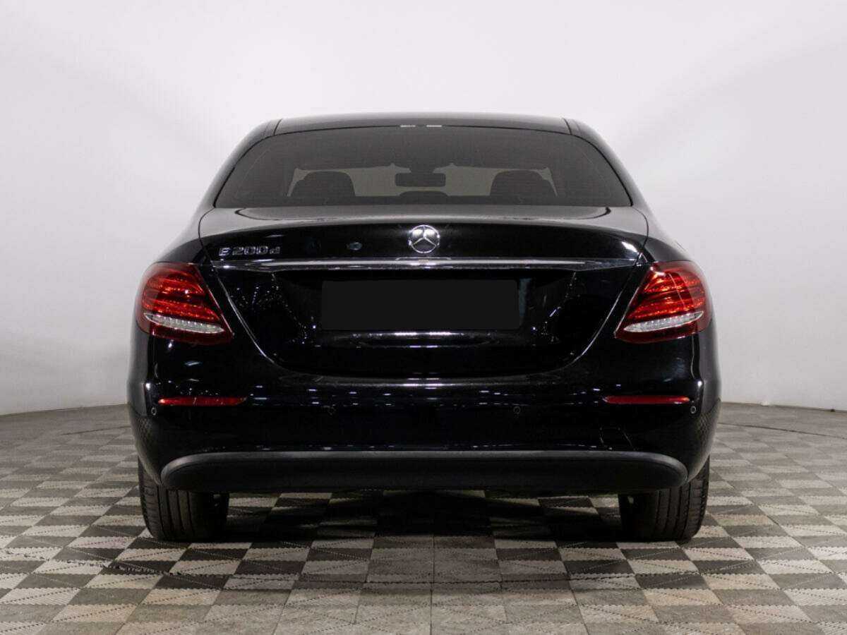 Б/У Мерседес-Бенц Е-Класс 2019 года. Фото: #5
