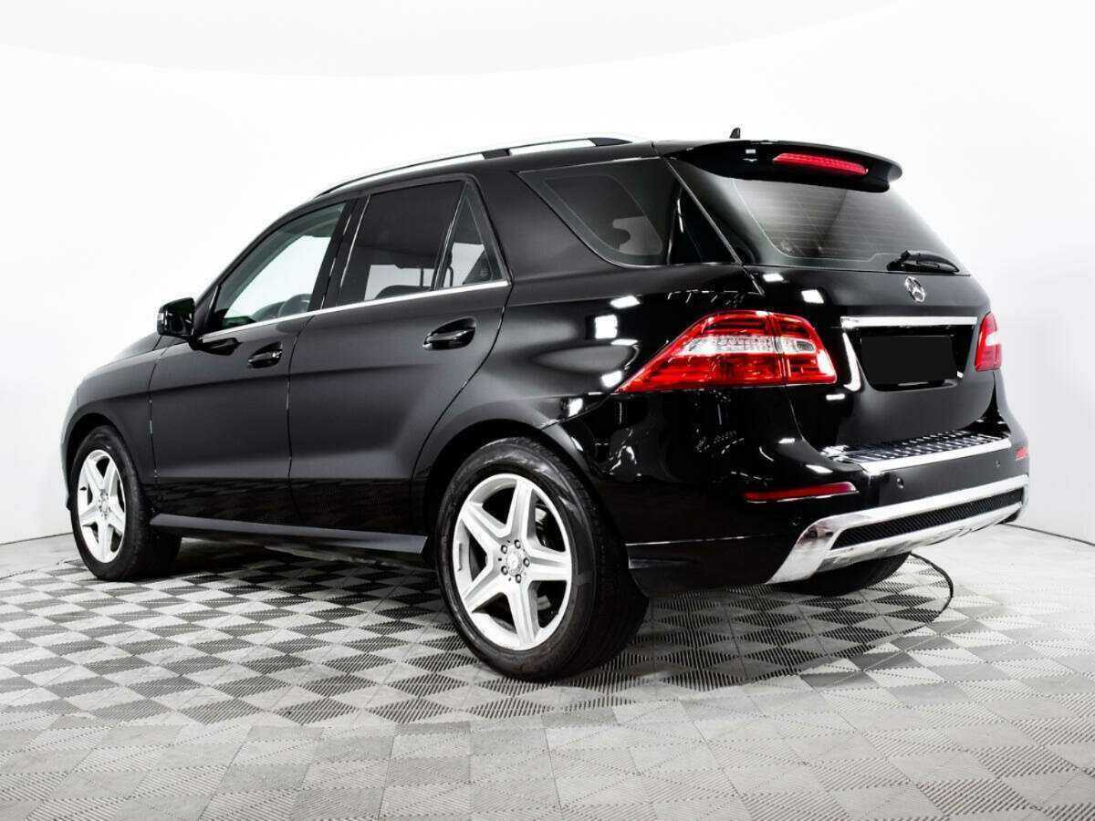 Б/У Мерседес-Бенц М-Класс 2013 года. Фото: #6