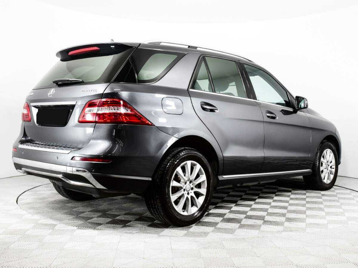 Б/У Мерседес-Бенц М-Класс 2013 года. Фото: #4