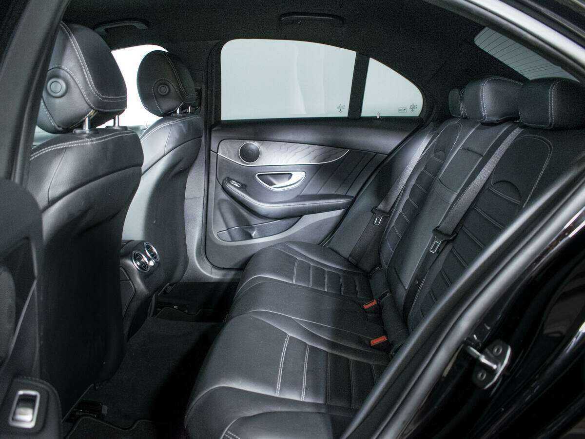 Б/У Мерседес-Бенц Ц-Класс 2017 года. Фото: #9