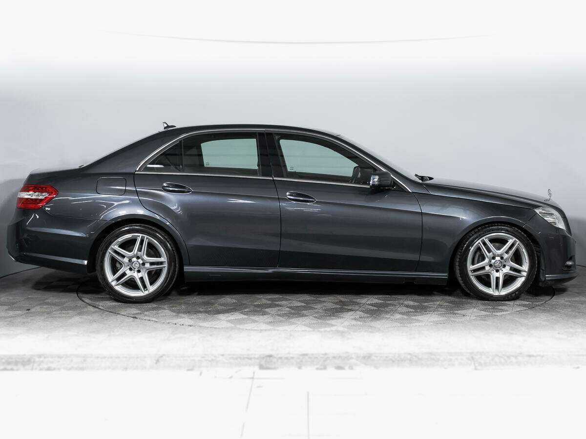 Б/У Мерседес-Бенц Е-Класс 2012 года. Фото: #3