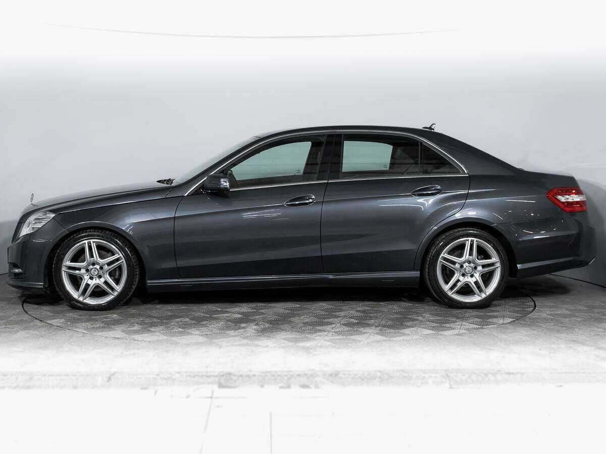 Б/У Мерседес-Бенц Е-Класс 2012 года. Фото: #7