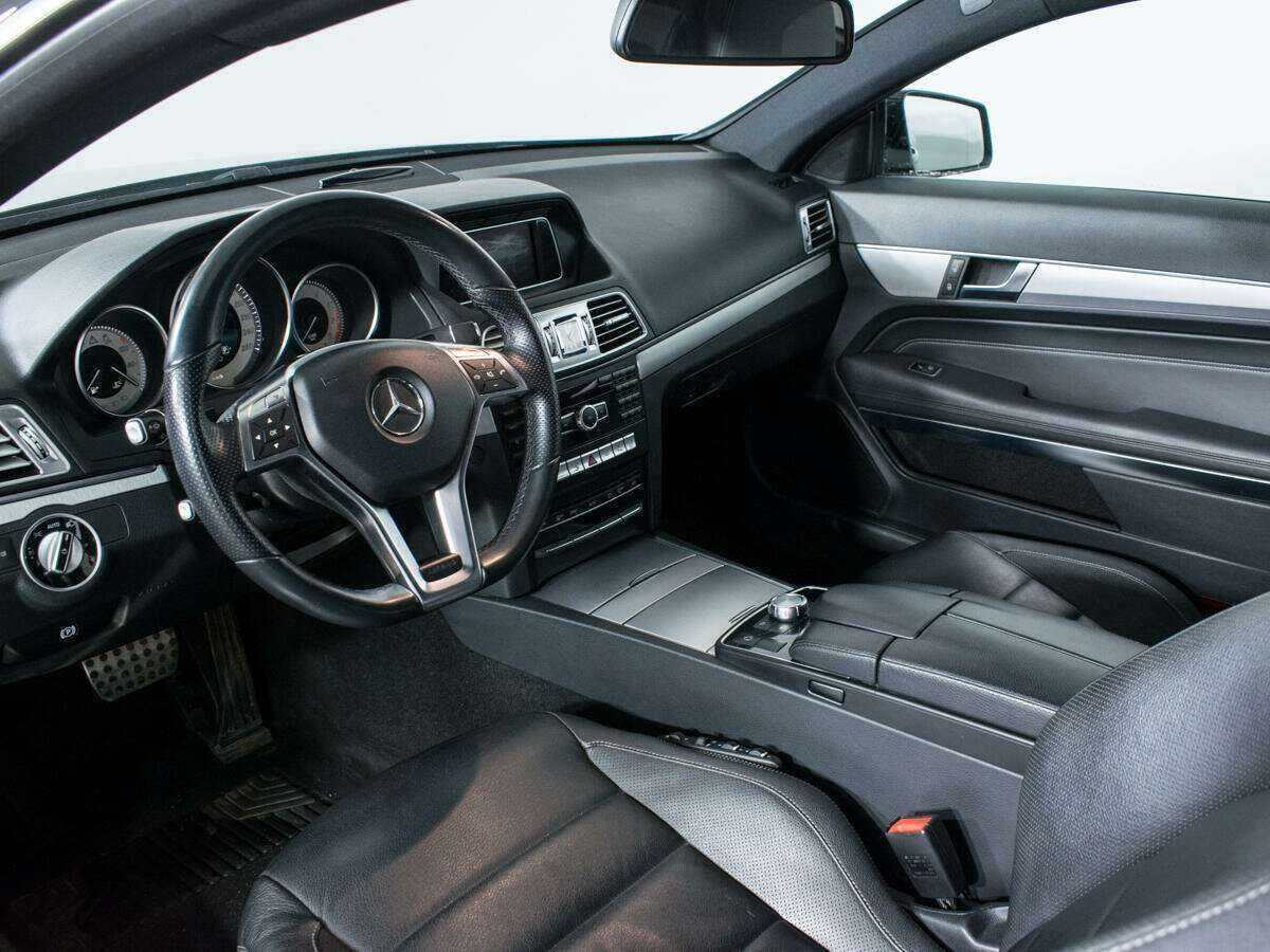 Б/У Мерседес-Бенц Е-Класс 2014 года. Фото: #12