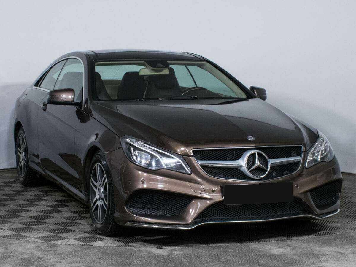 Б/У Мерседес-Бенц Е-Класс 2014 года. Фото: #2