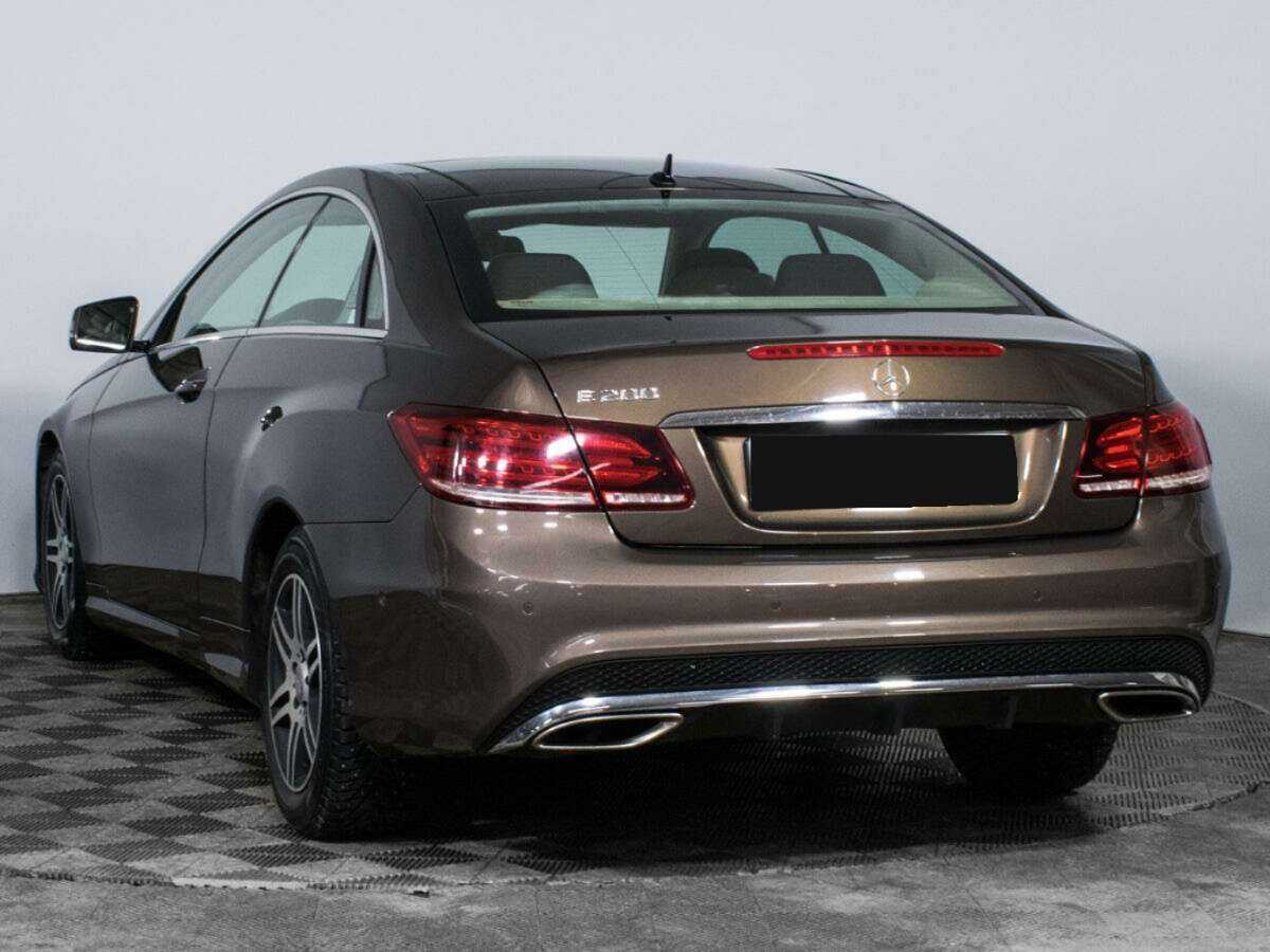 Б/У Мерседес-Бенц Е-Класс 2014 года. Фото: #6