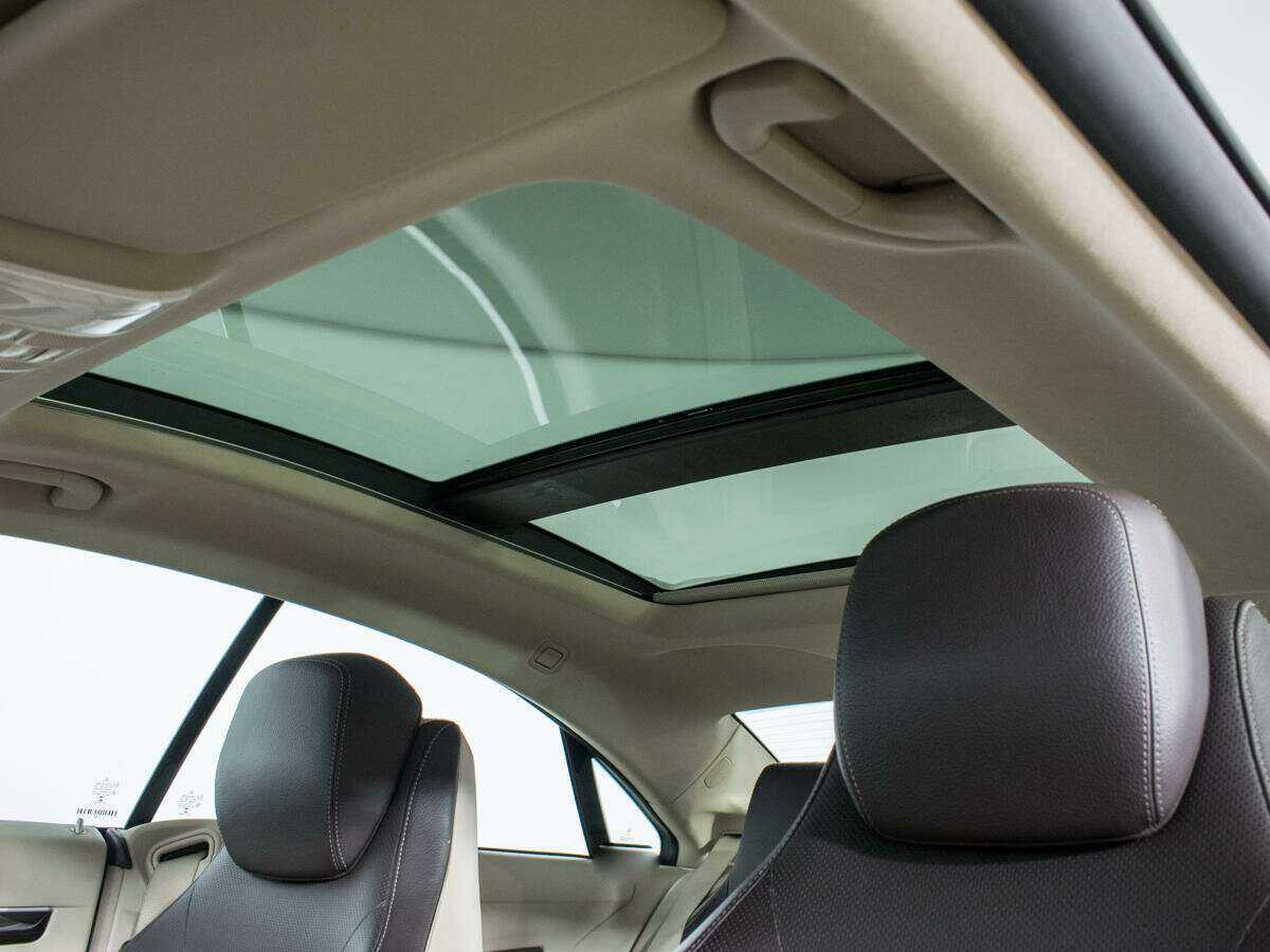 Б/У Мерседес-Бенц Е-Класс 2014 года. Фото: #14