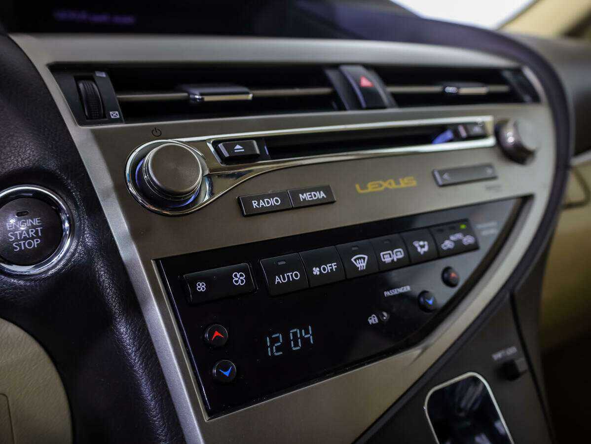 Б/У Лексус Р-Икс 2012 года. Фото: #13