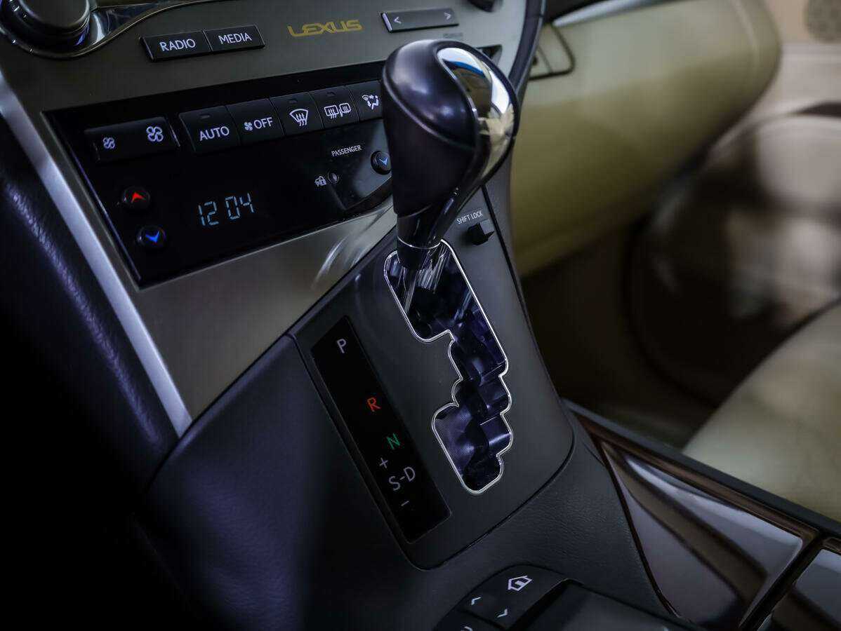 Б/У Лексус Р-Икс 2012 года. Фото: #14