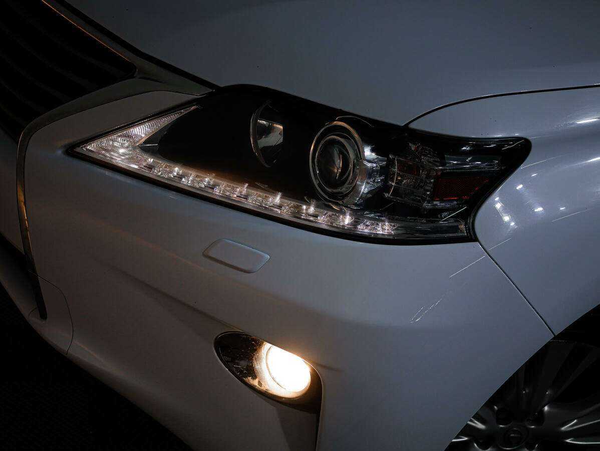 Б/У Лексус Р-Икс 2012 года. Фото: #19