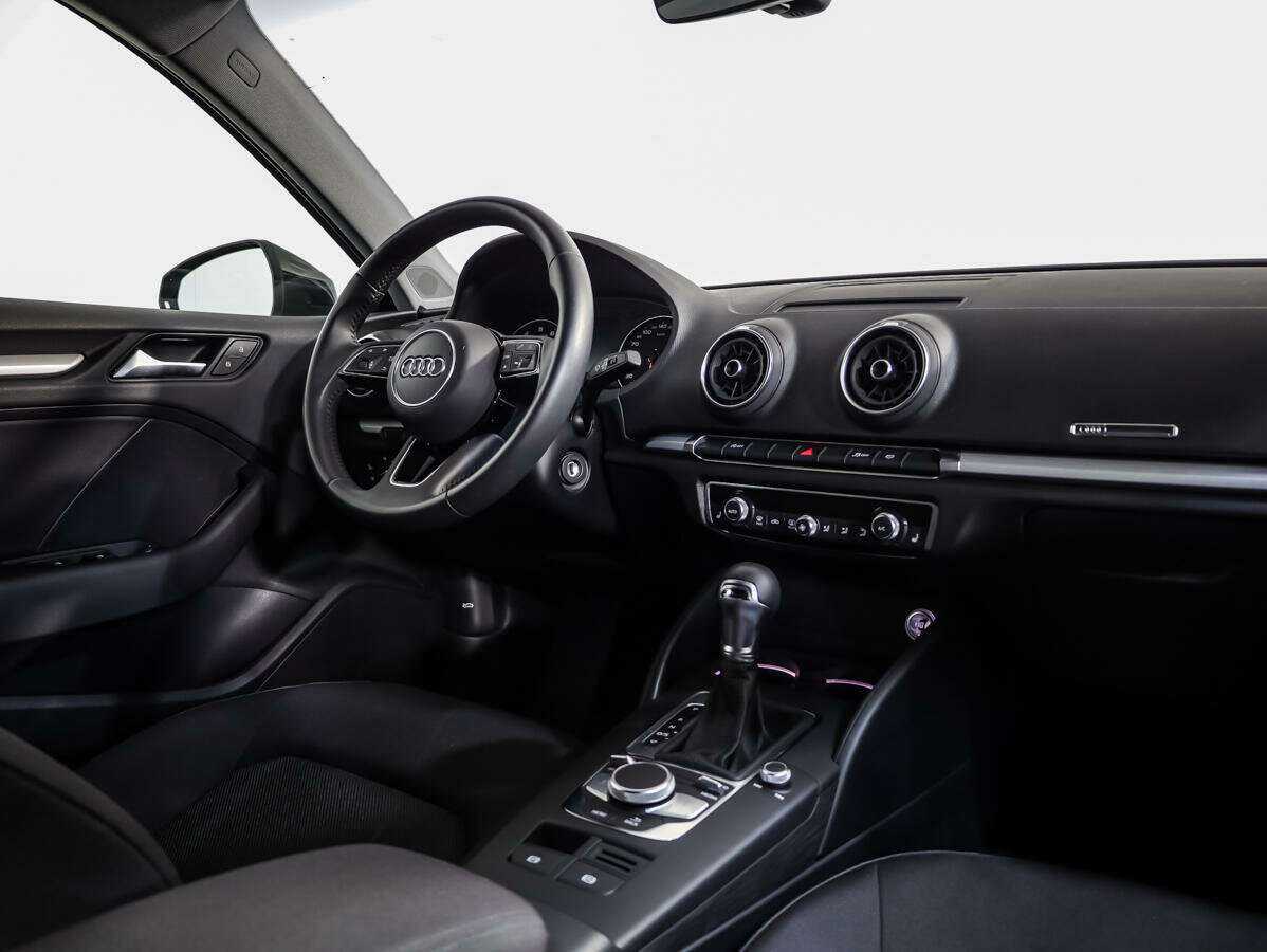 Б/У Ауди А3 2019 года. Фото: #7