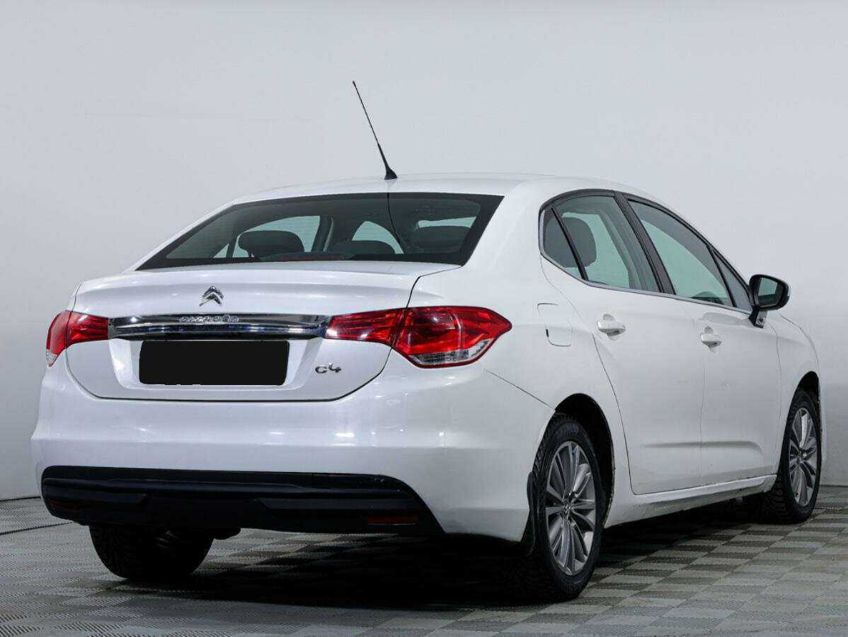 Б/У Ситроен Ц4 2013 года. Фото: #3