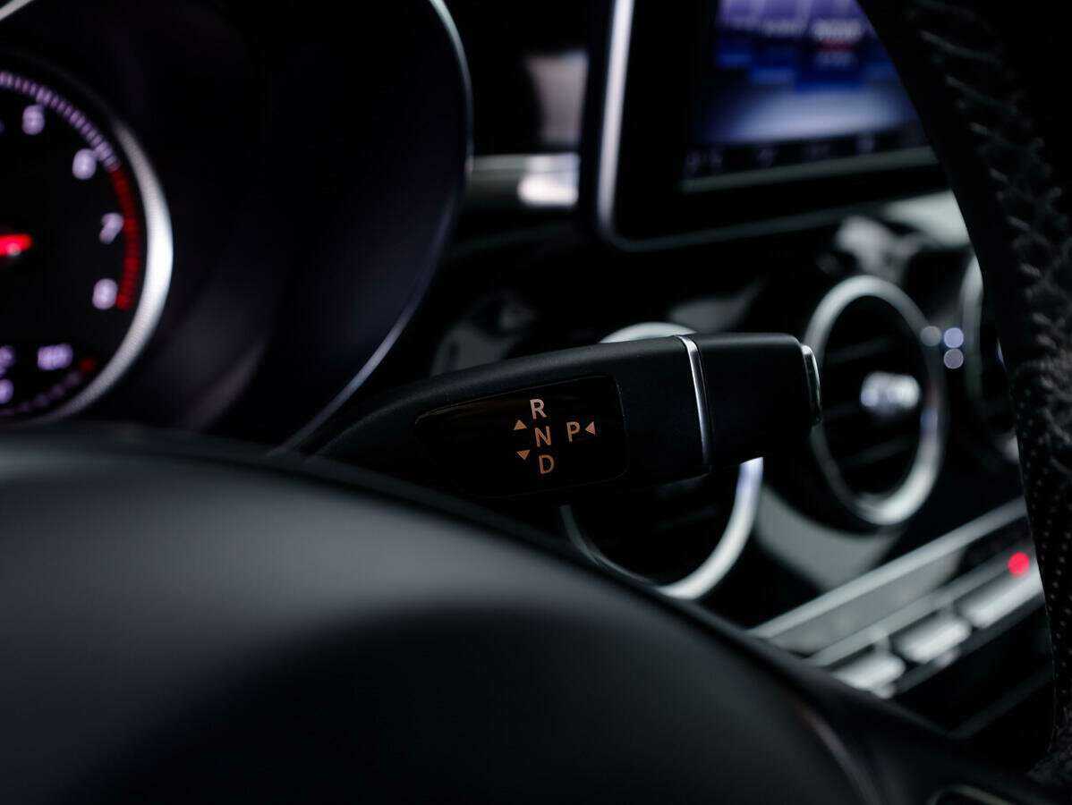 Б/У Мерседес-Бенц Ц-Класс 2014 года. Фото: #16