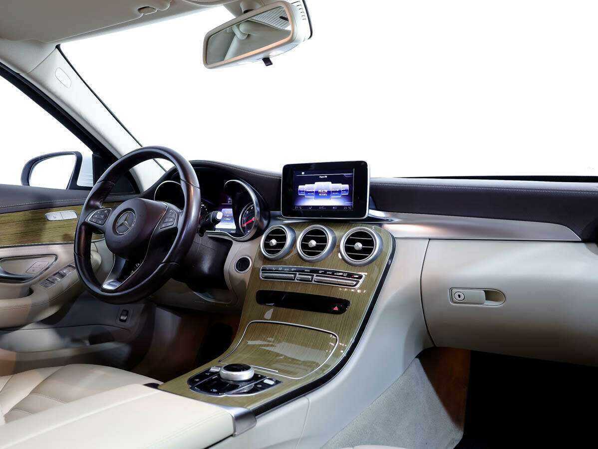 Б/У Мерседес-Бенц Ц-Класс 2015 года. Фото: #8