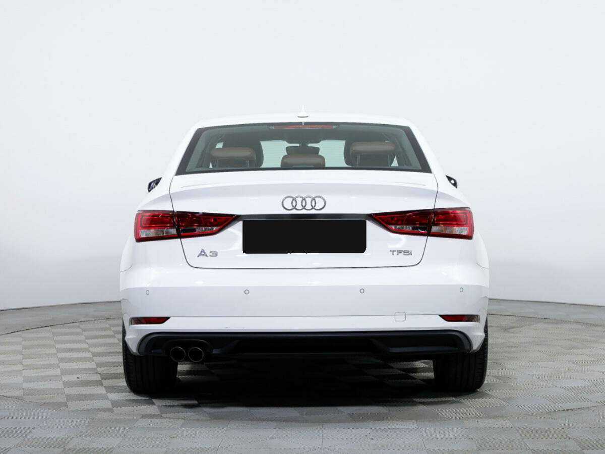 Б/У Ауди А3 2018 года. Фото: #4