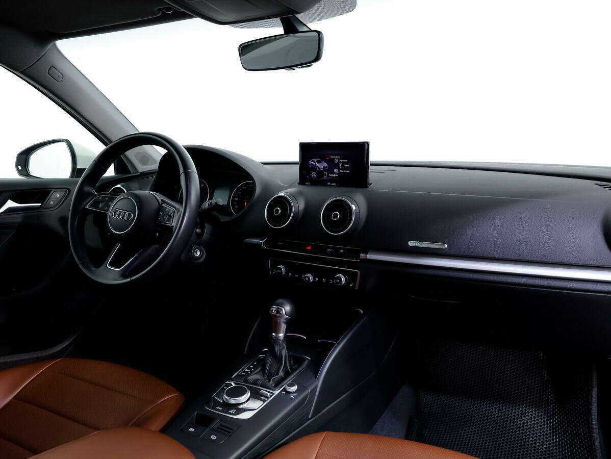 Б/У Ауди А3 2018 года. Фото: #6