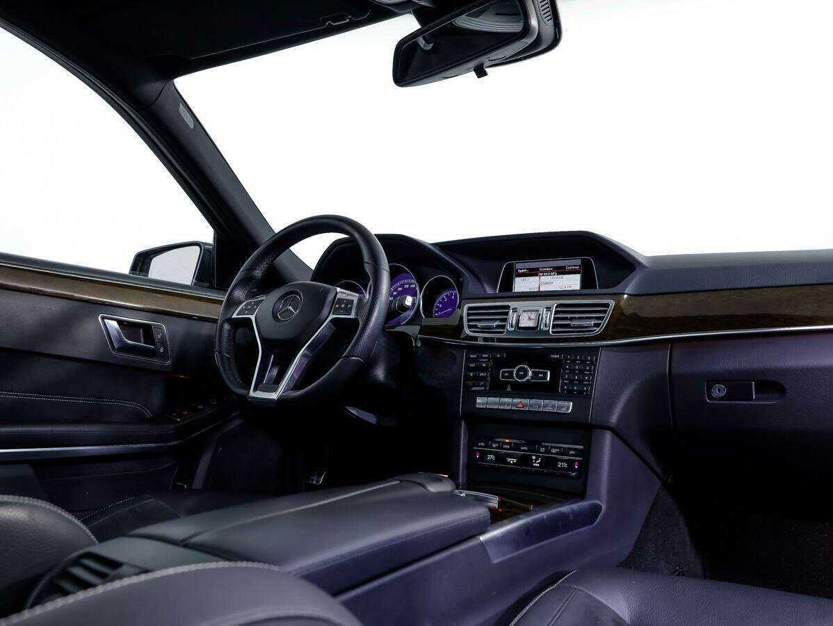 Б/У Мерседес-Бенц Е-Класс 2014 года. Фото: #7