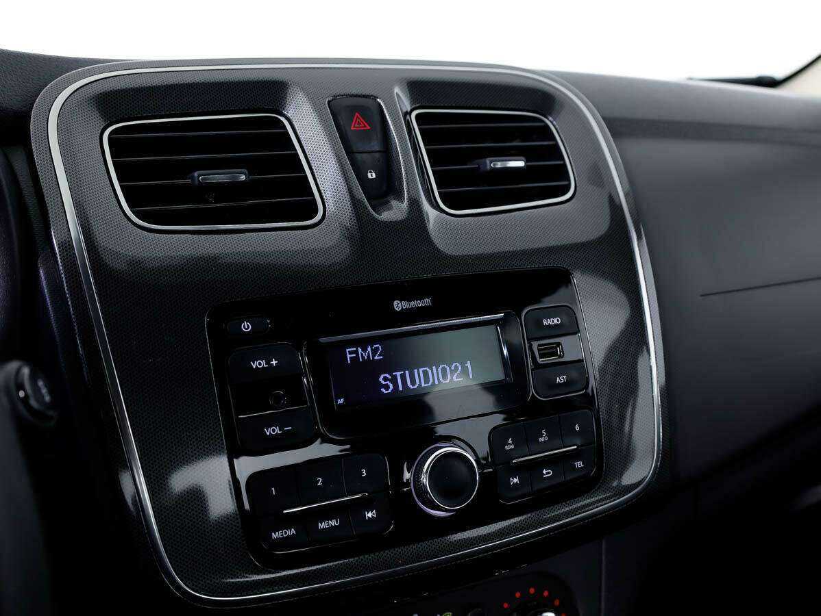 Б/У Рено Логан 2020 года. Фото: #17