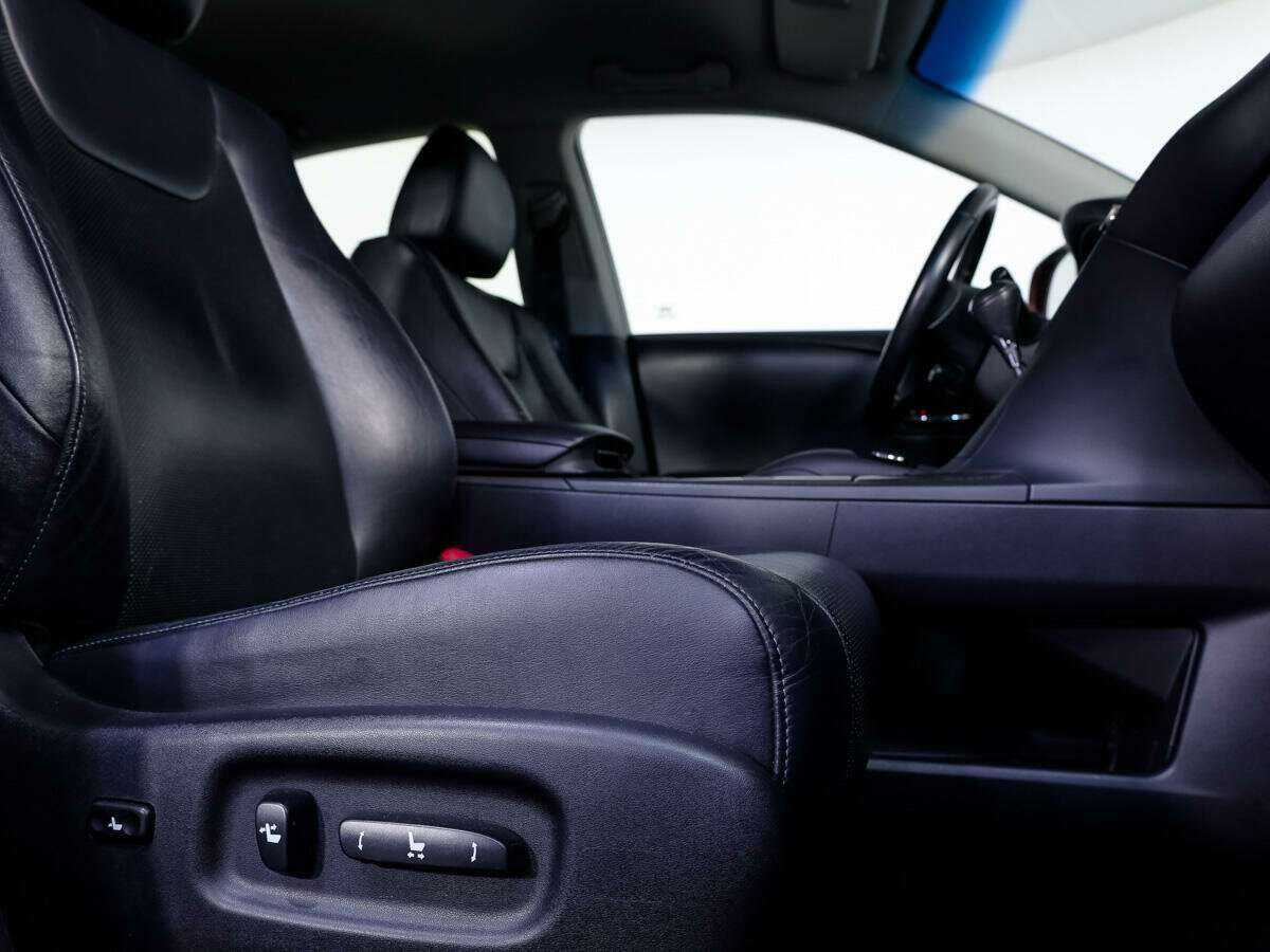 Б/У Лексус Р-Икс 2012 года. Фото: #12