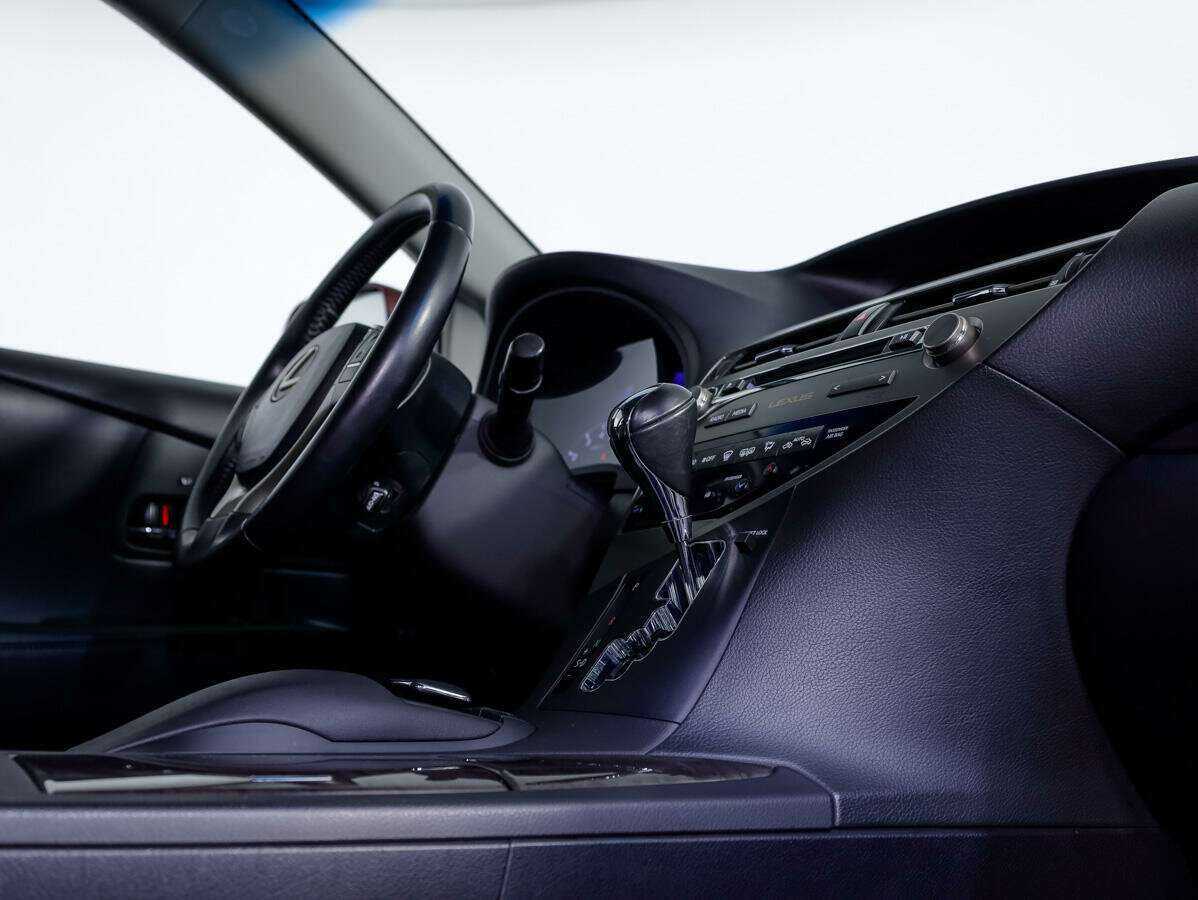 Б/У Лексус Р-Икс 2012 года. Фото: #13