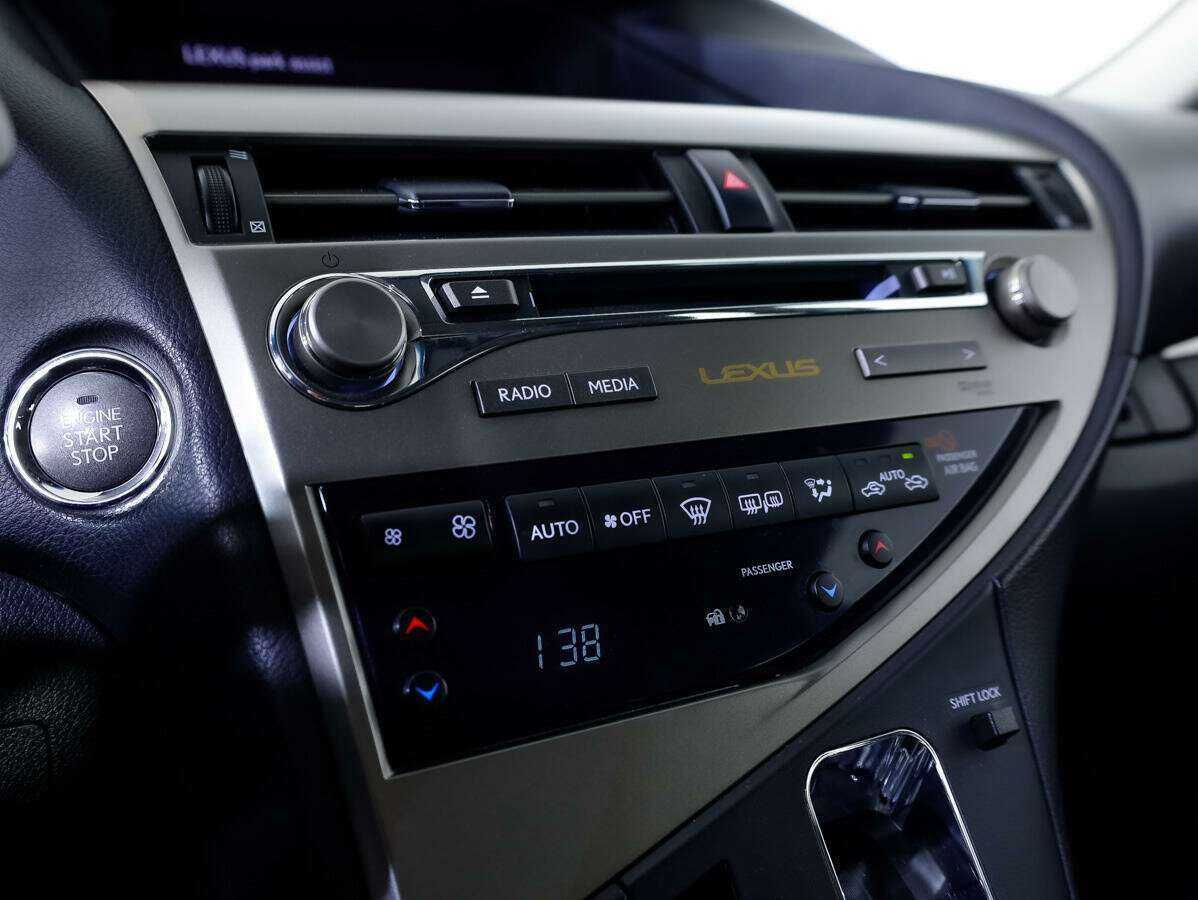 Б/У Лексус Р-Икс 2012 года. Фото: #16