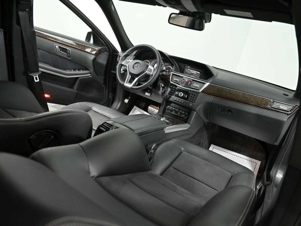 Б/У Мерседес-Бенц Е-Класс 2012 года. Фото: #9