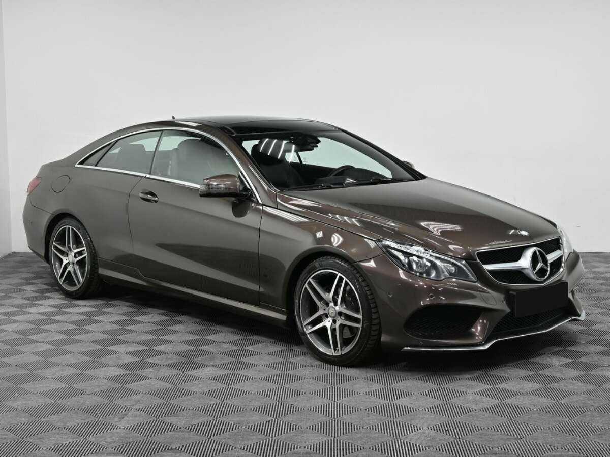 Б/У Мерседес-Бенц Е-Класс 2014 года. Фото: #2