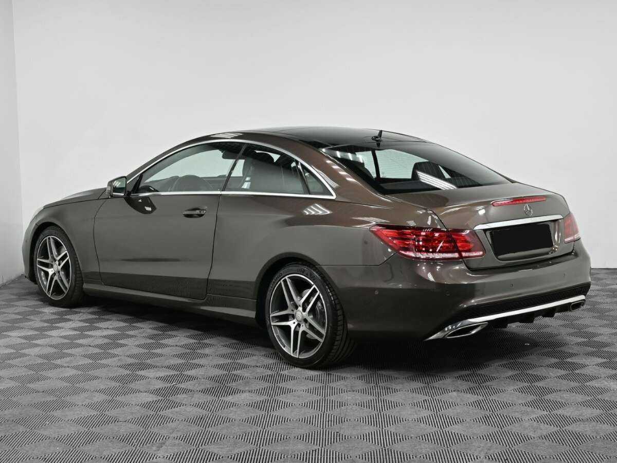 Б/У Мерседес-Бенц Е-Класс 2014 года. Фото: #3