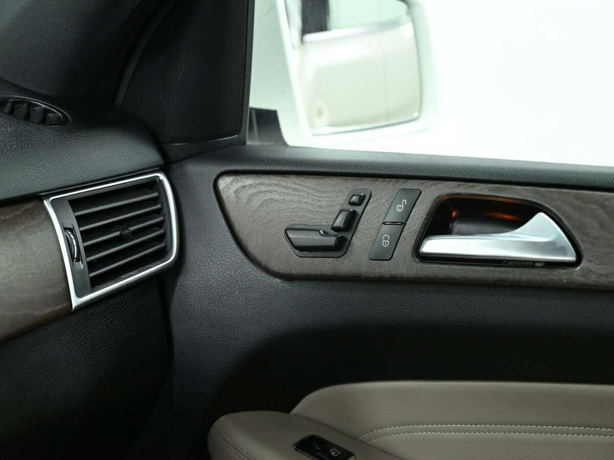 Б/У Мерседес-Бенц М-Класс 2014 года. Фото: #11